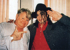 Benny Hill és Michael Jackson