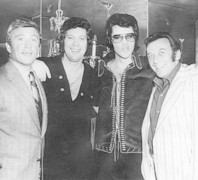 Merv Griffin, Tom Jones, Elvis Presley és Norm Crosby