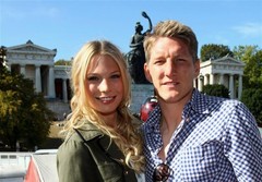 Sarah Brandner és Sebastian Schweinsteiger